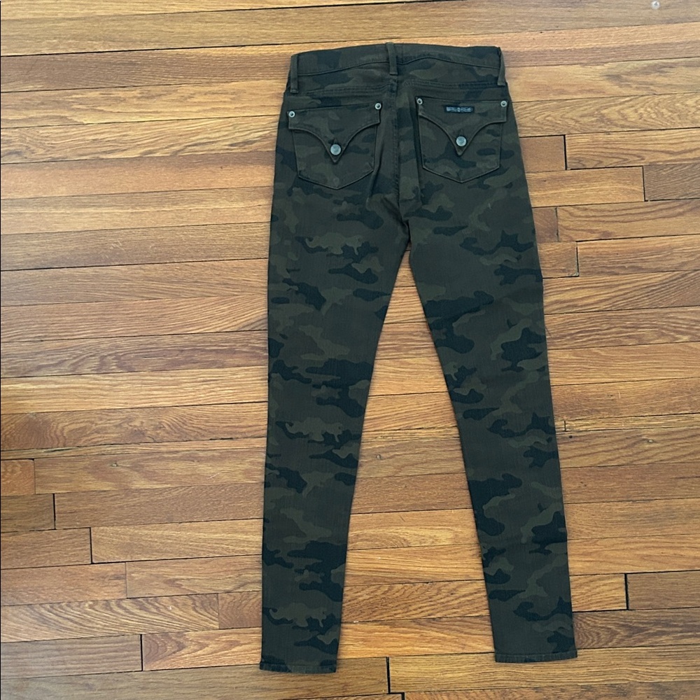 Hudson Jeans, Camo print
Collin style